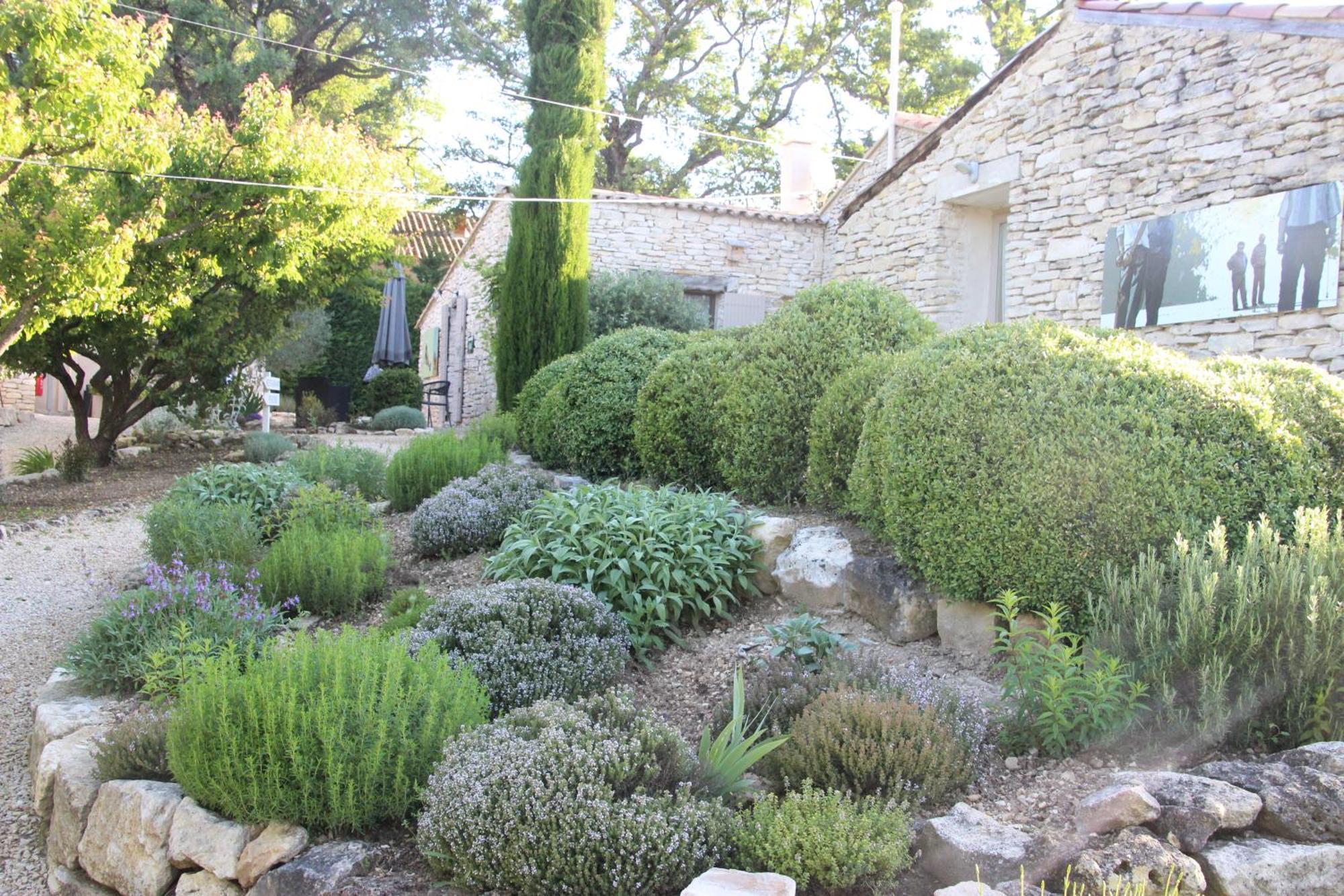 Le Hameau Fleur De Pierres , Chambre , Gite Et Table D'Hotes Murs  Exterior foto